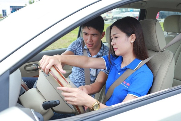 Giáo viên hướng dẫn học bằng lái xe ô tô B2 Đồng Nai 
